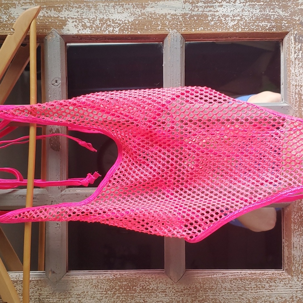 Hot pink mesh exotic wear/body suit thong. Size Medium - Picture 2 of 5